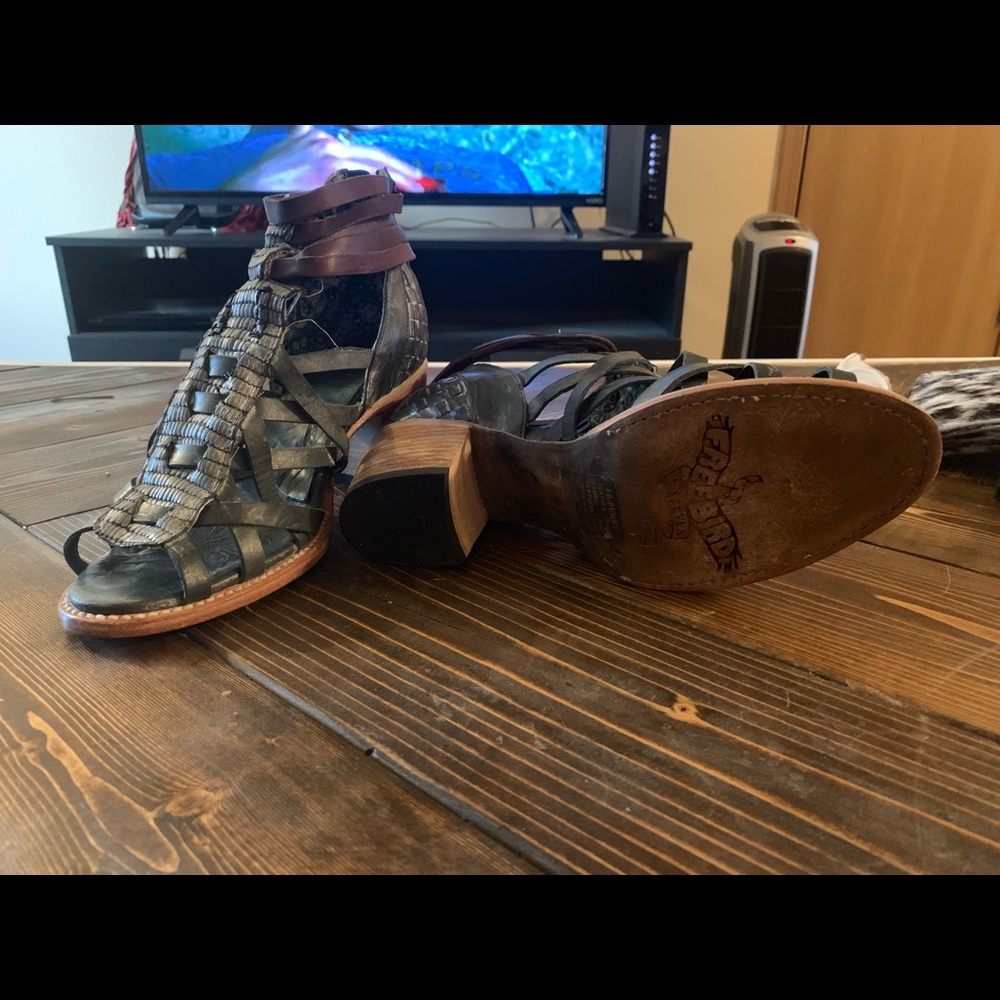 Free bird shoes
